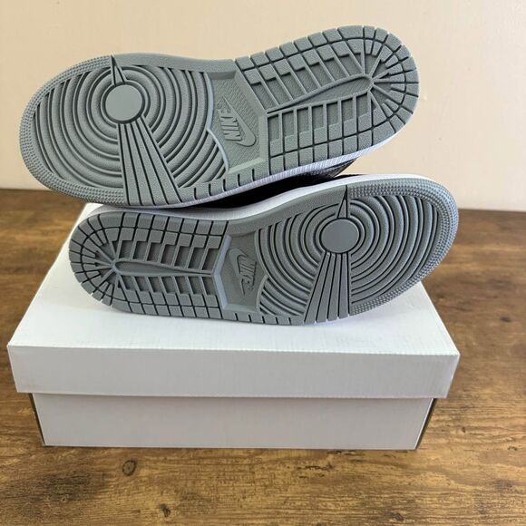 Jordan 1 Mid ‘Shadow’ (W) size 7.5W/6M - Picture 9 of 10